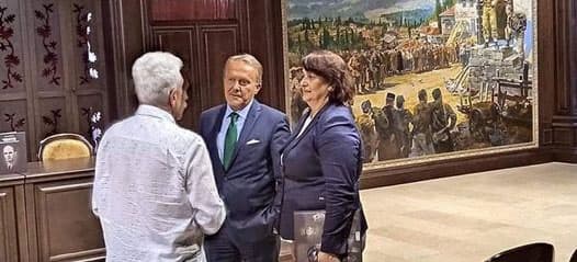 Тематската изложба  "Биографија низ фотографија"  од авторот Рубинчо Белчески