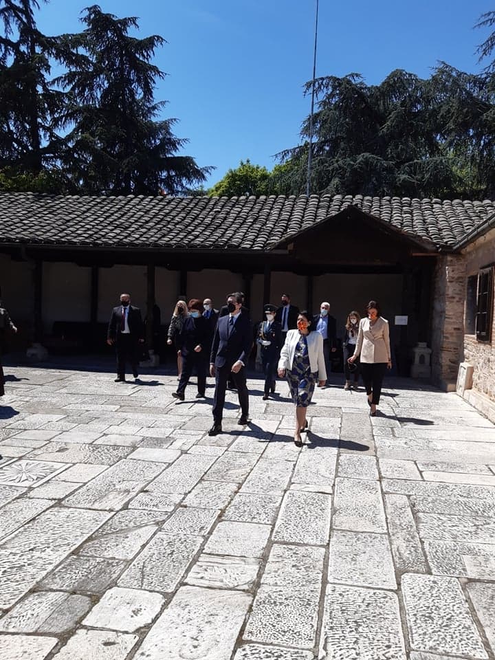 Годишен извештај за оствaрување на слободен пристап на информации од јавен карактер