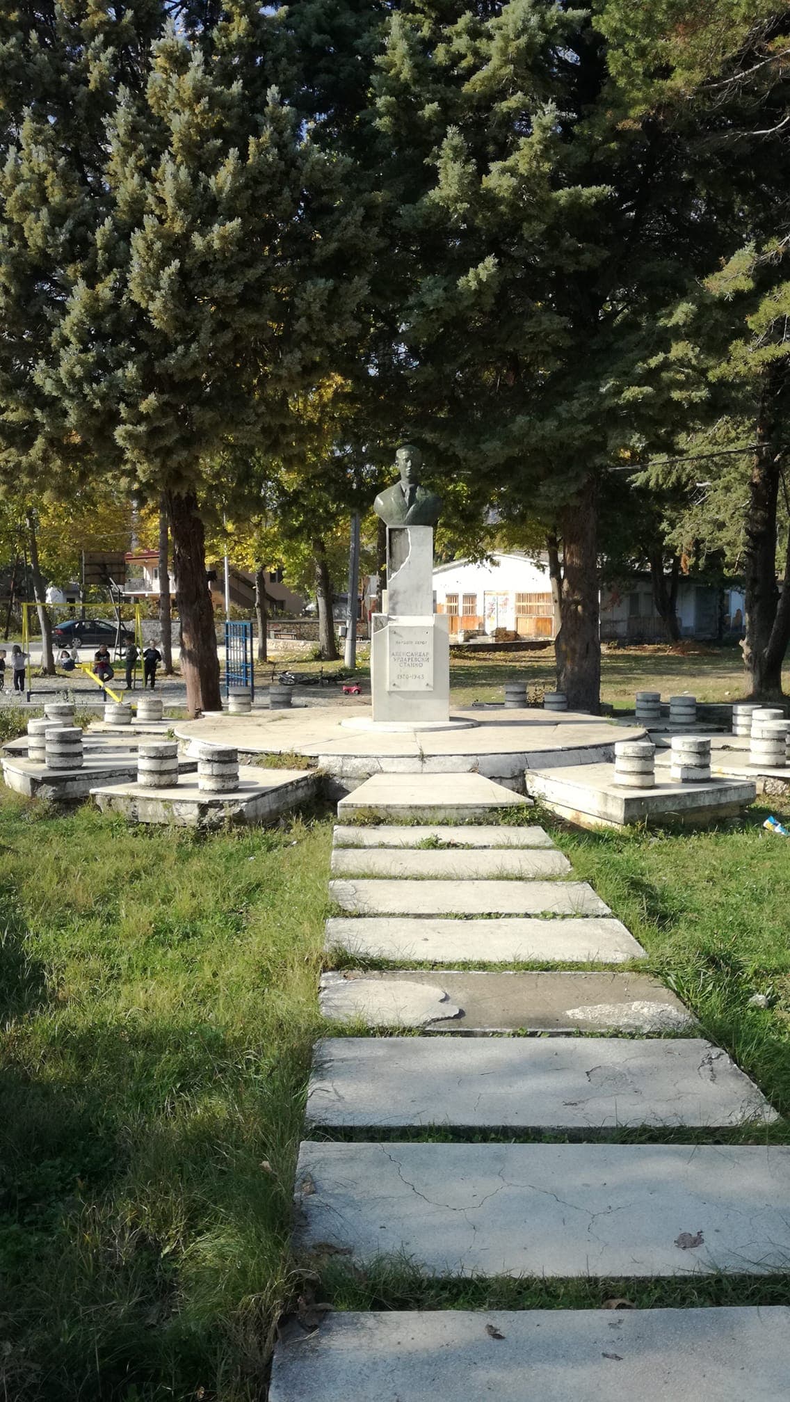 Меморијален споменик " Александар Урдаревски - Станко ,с. Сандево,скопско